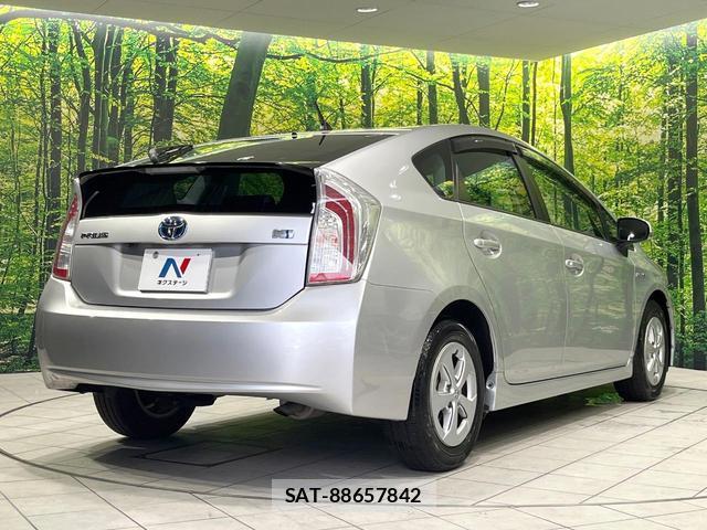 Toyota PRIUS 2014-06 8072089-16