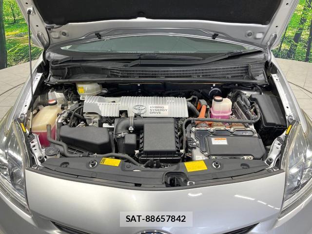 Toyota PRIUS 2014-06 8072089-17