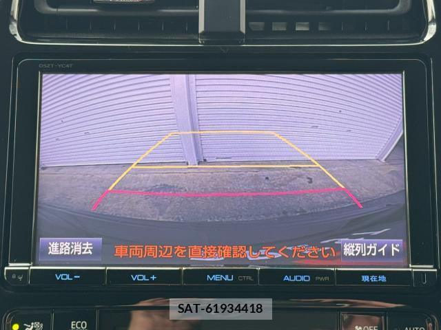 Toyota PRIUS 2017-10 8072106-13