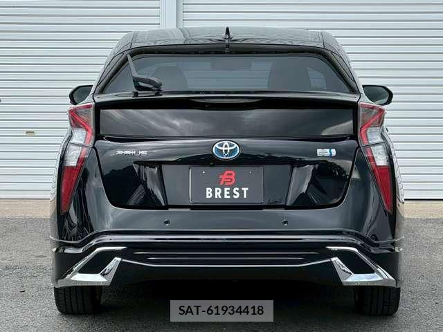 Toyota PRIUS 2017-10 8072106-3