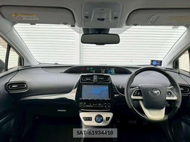 Toyota PRIUS 2017-10 8072106-4