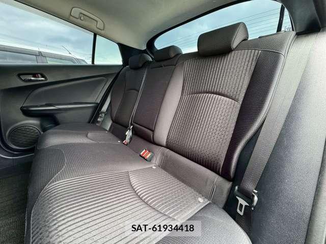 Toyota PRIUS 2017-10 8072106-7