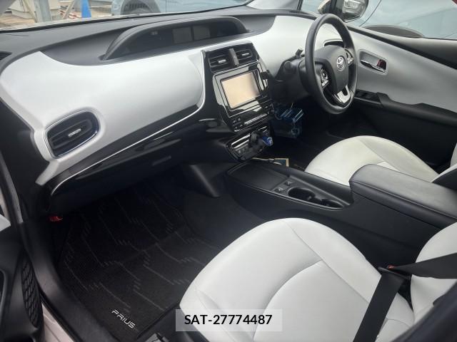 Toyota PRIUS 2019-09 8072117-4
