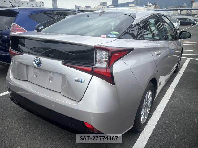 Toyota PRIUS 2019-09 8072117-6