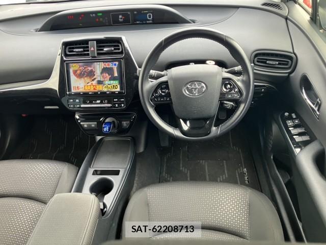 Toyota PRIUS 2021-06 8072145-10