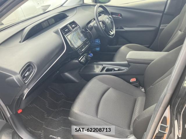 Toyota PRIUS 2021-06 8072145-7