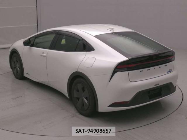 Toyota PRIUS 2023-06 8072192-5
