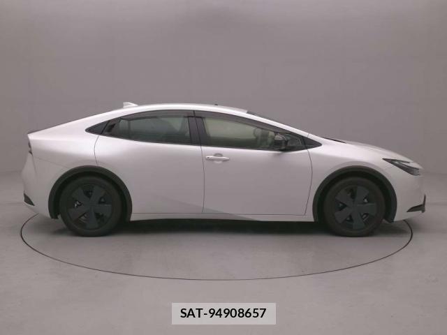 Toyota PRIUS 2023-06 8072192-6