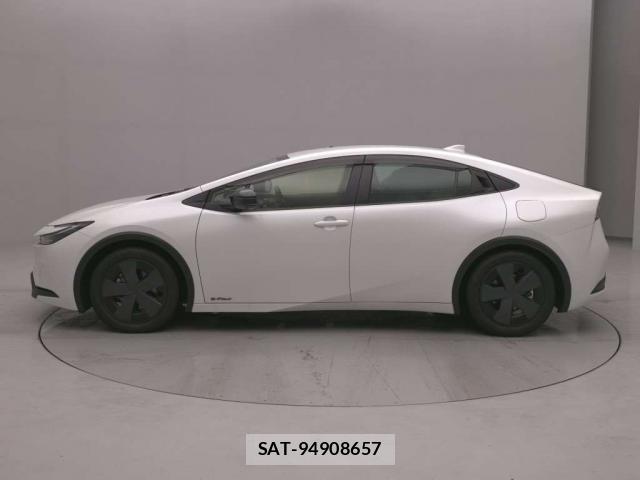 Toyota PRIUS 2023-06 8072192-9