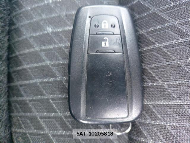 Toyota PRIUS 2017-07 8072560-14