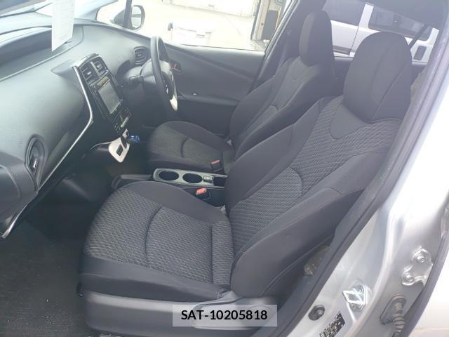 Toyota PRIUS 2017-07 8072560-15