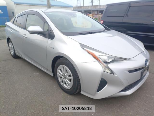 Toyota PRIUS 2017-07 8072560-3