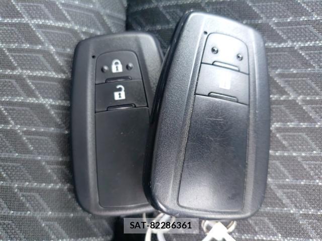 Toyota PRIUS 2017-03 8072562-14