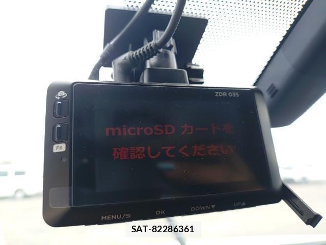 Toyota PRIUS 2017-03 8072562-16