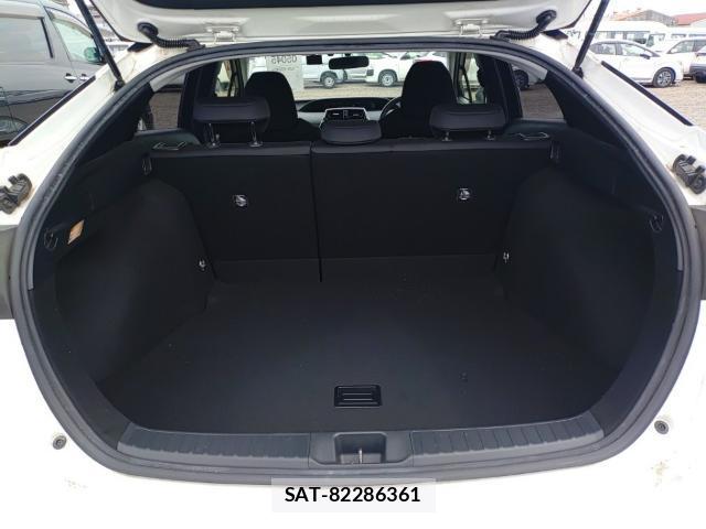 Toyota PRIUS 2017-03 8072562-7
