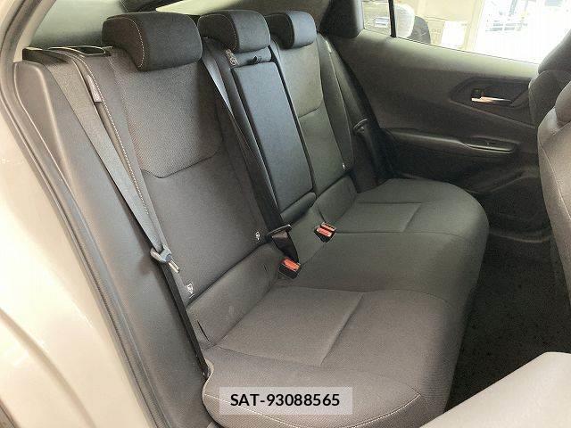 Toyota PRIUS 2023-05 8072599-12