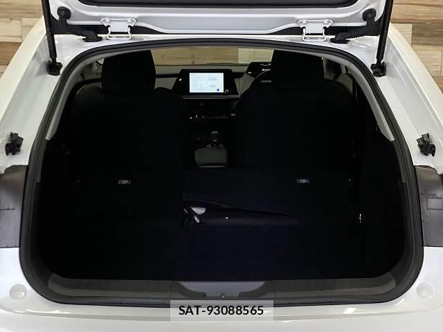 Toyota PRIUS 2023-05 8072599-13