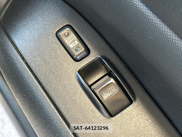 Toyota PROBOX 2020-05 8071944-17
