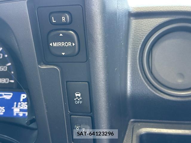Toyota PROBOX 2020-05 8071944-7