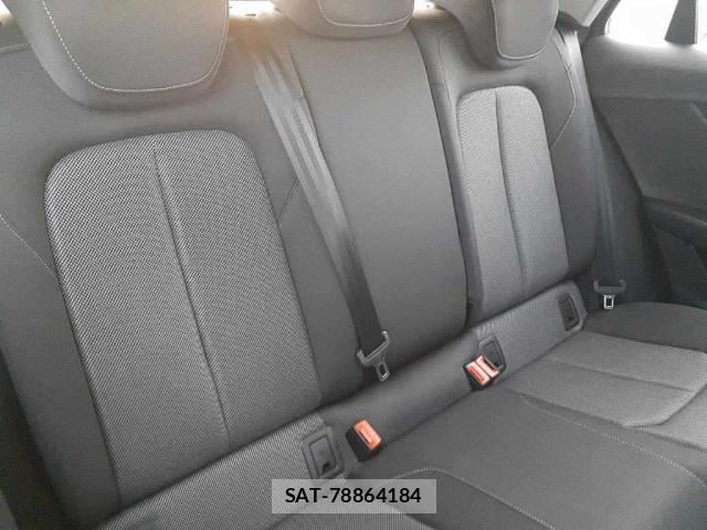 Audi Q2 2018-09 8071015-6