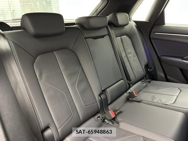 Audi Q3 2024-08 8071752-4