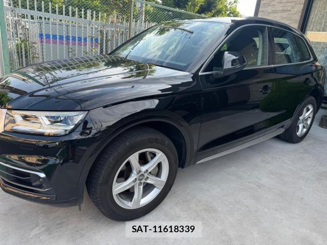 Audi Q5 2018-06 8071495-2