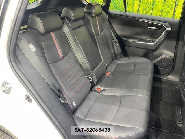 Toyota RAV4 PHV 2022-12 8072098-8