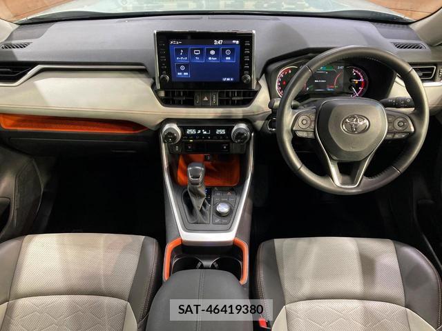 Toyota RAV4 2021-08 8071048-1