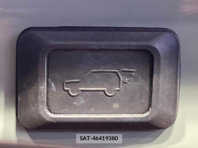 Toyota RAV4 2021-08 8071048-6