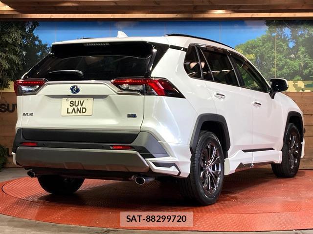 Toyota RAV4 2024-03 8071052-16
