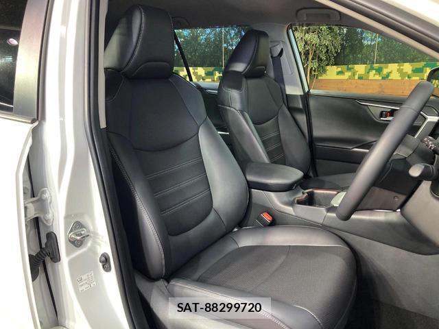 Toyota RAV4 2024-03 8071052-8