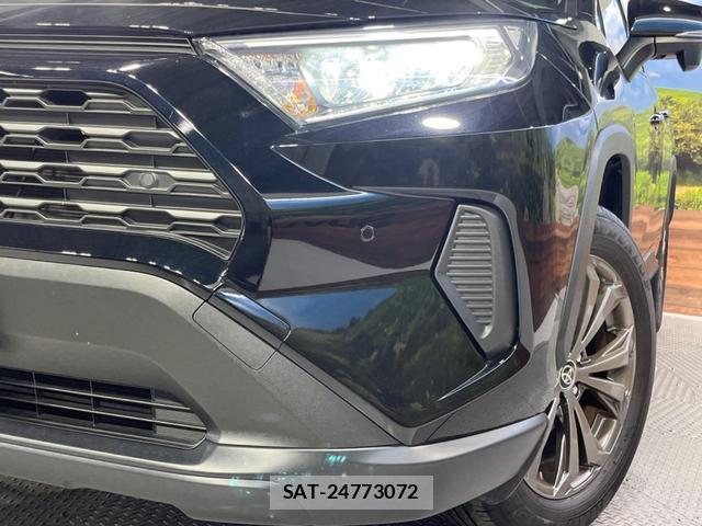 Toyota RAV4 2023-11 8071174-12