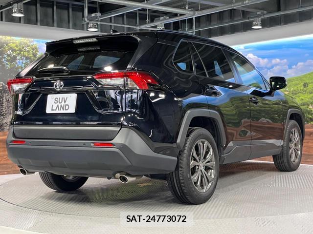 Toyota RAV4 2023-11 8071174-17
