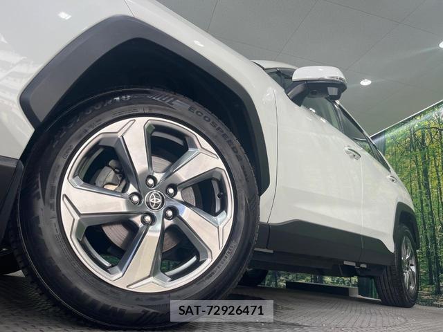 Toyota RAV4 2020-03 8071567-12