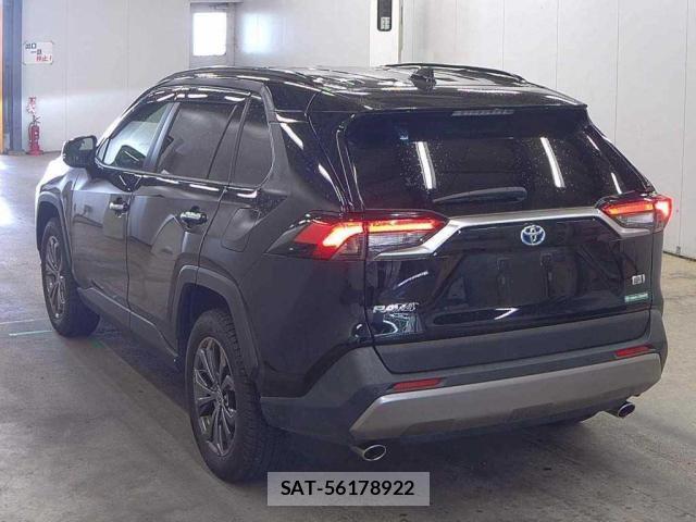 Toyota RAV4 2022-02 8071778-1