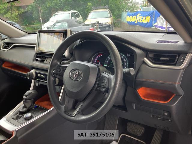 Toyota RAV4 2019-11 8071949-12