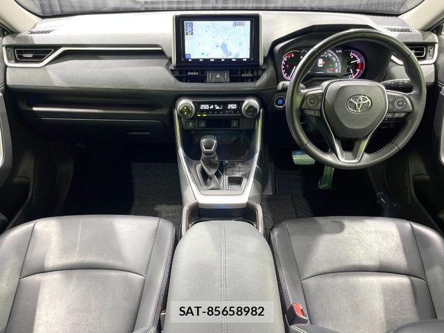 Toyota RAV4 2020-08 8072076-1