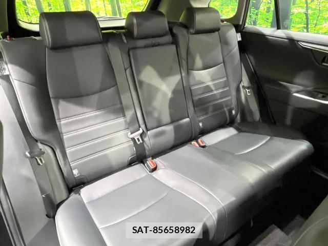 Toyota RAV4 2020-08 8072076-8