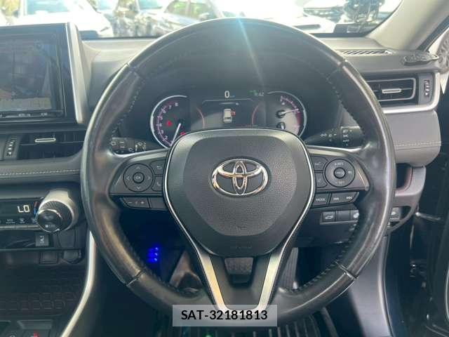 Toyota RAV4 2019-10 8072217-10