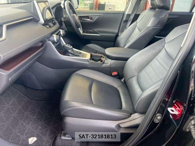 Toyota RAV4 2019-10 8072217-6