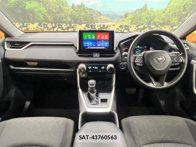 Toyota RAV4 2023-02 8072228-1