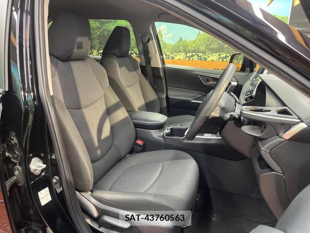 Toyota RAV4 2023-02 8072228-7