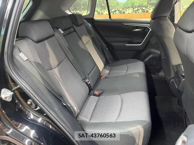 Toyota RAV4 2023-02 8072228-8