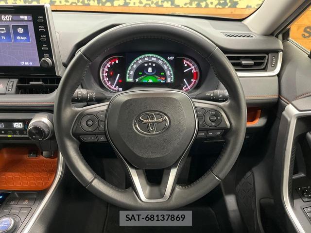 Toyota RAV4 2021-11 8072234-10