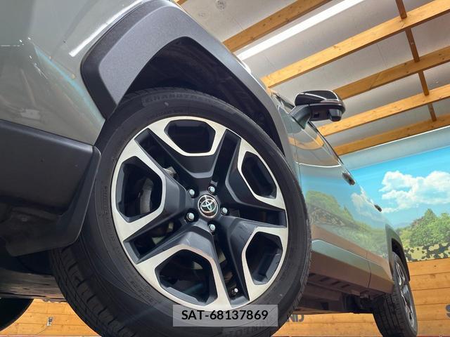 Toyota RAV4 2021-11 8072234-12