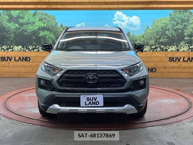 Toyota RAV4 2021-11 8072234-13
