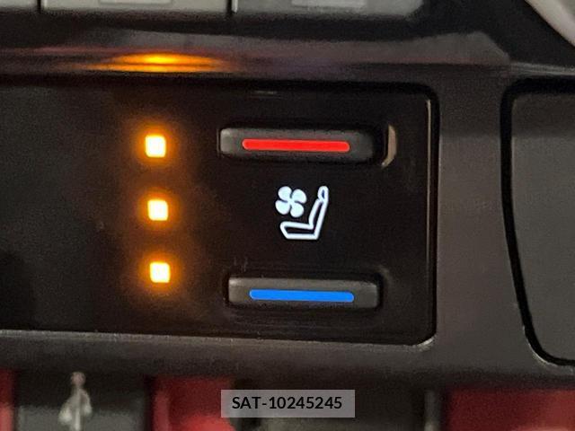 Toyota RAV4 2021-11 8072240-5