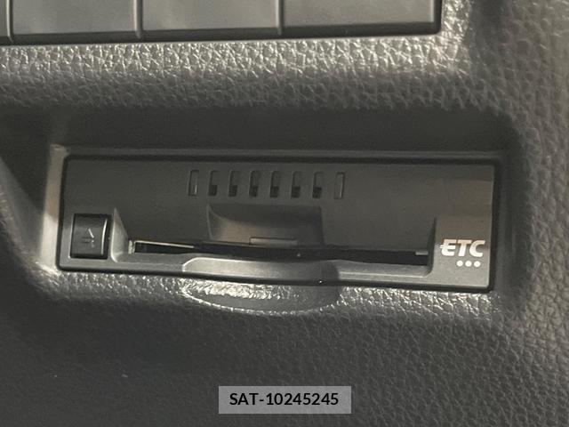 Toyota RAV4 2021-11 8072240-6