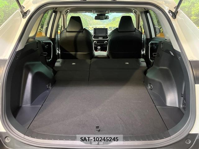 Toyota RAV4 2021-11 8072240-9