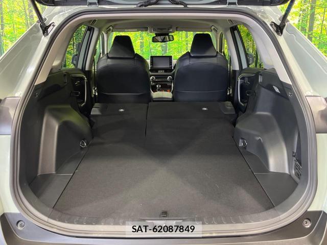 Toyota RAV4 2021-02 8072272-9